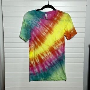 Summer Tie Dye Tee by Bella+Canvas in size XS